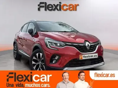 Begagnad Renault Captur Techno 140 HK (102 kW) 2023 Röd SUV