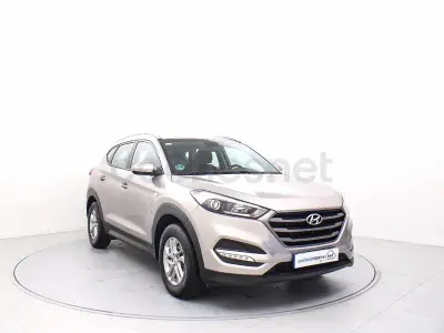 Usado Hyundai Tucson 115 HP (84 kW) 2016 Cinzento SUV