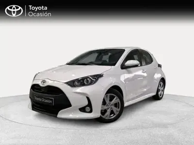 Usado Toyota Yaris Active 116 CV (85 kW) 2025 Blanco Utilitario