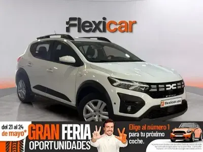 Usado Dacia Sandero Expression 91 CV (66 kW) 2024 Blanco