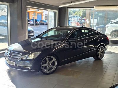 Gris / plata Usado 2009 Mercedes E500 Avantgarde Coupe | 13.990 €