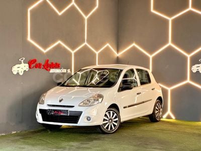 Usado Renault Clio IV Authentique 75 CV (55 kW) 2013 Blanco Berlina