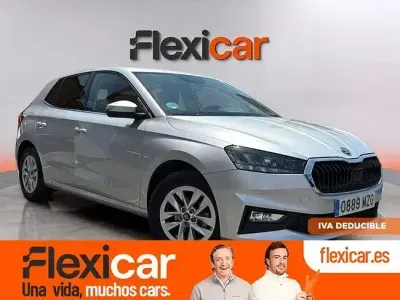Usado Skoda Fabia Selection 95 CV (69 kW) 2025 Gris Utilitario