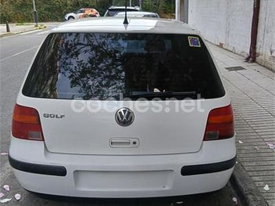 Usado VW Golf IV Conceptline 75 CV (55 kW) 2002 Blanco Berlina