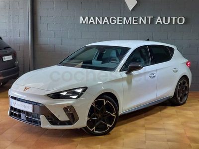 Usado Cupra Leon 150 CV (110 kW) 2025 Blanco Berlina