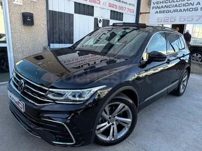 Usado VW Tiguan R-line 150 CV (110 kW) 2021 Negro SUV
