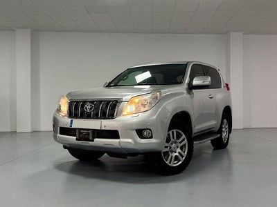 Begagnad Toyota Land Cruiser 190 HK (139 kW) 2012 Grå SUV