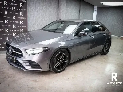 Usado Mercedes A180 116 CV (85 kW) 2022 Gris / plata Berlina