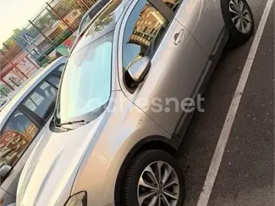 Usado Nissan Qashqai Visia 140 CV (102 kW) 2010 Gris / plata SUV