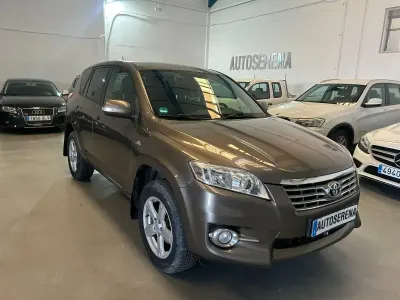 Begagnad Toyota RAV4 150 HK (110 kW) 2012 Brun SUV
