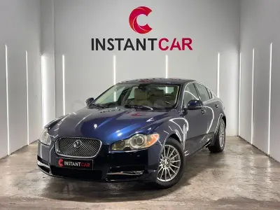 Usado Jaguar XF Luxury 238 CV (175 kW) 2010 Azul Berlina