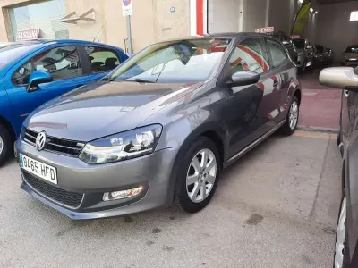 Usado VW Polo Sport 75 CV (55 kW) 2011 Gris Utilitario