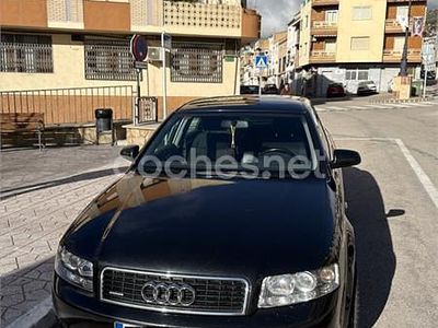 Usado Audi A4 180 CV (132 kW) 2002 Negro Berlina