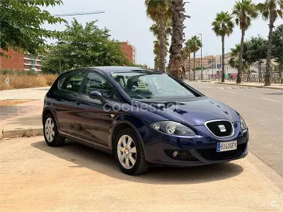 Usado Seat Leon Ecomotive 105 CV (77 kW) 2008 Azul Utilitario