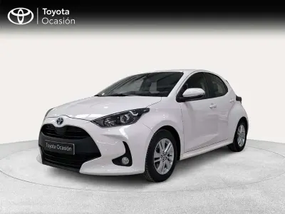 Usado Toyota Yaris Business Edition 116 CV (85 kW) 2022 Blanco Utilitario