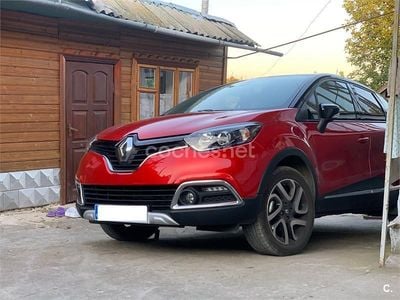 Usado Renault Captur XMOD 120 CV (88 kW) 2016 Rojo SUV