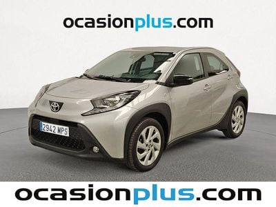 Gris Usado 2024 Toyota Aygo X Play SUV | 12.773 € (Precio justo)