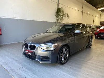 Usado BMW M135 Comfort Edition 320 CV (235 kW) 2014 Gris / plata Utilitario