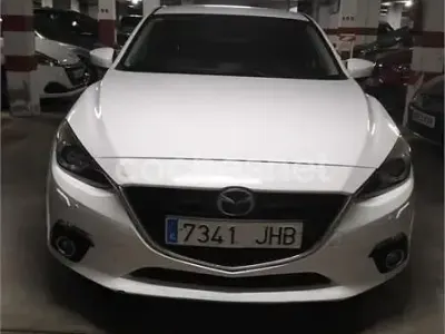 Usado Mazda 3 Luxury 150 CV (110 kW) 2015 Blanco Berlina