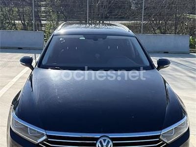 Usado VW Passat Advance 150 CV (110 kW) 2015 Negro Familiar