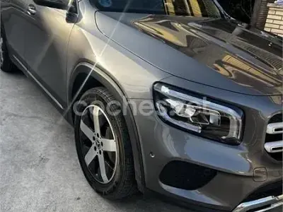 Usado Mercedes GLB220 190 CV (139 kW) 2023 Gris / plata SUV