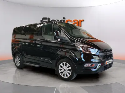 Usado Ford Tourneo Custom Titanium 170 CV (125 kW) 2022 Negro Van
