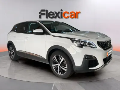 Usado Peugeot 3008 Allure 131 CV (96 kW) 2019 Blanco SUV
