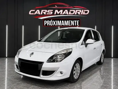 Usado Renault Scénic III 110 CV (80 kW) 2011 Blanco Monovolumen