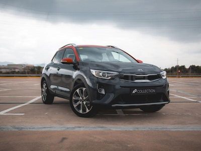Käytetty Kia Stonic 100 HP (73 kW) 2020 Harmaa Katumaasturi