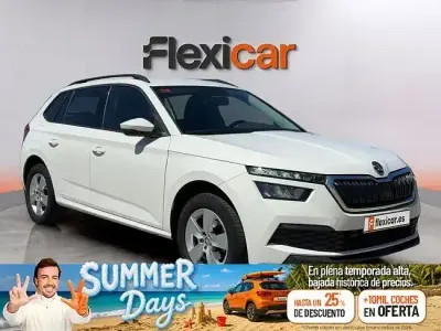 Usado Skoda Kamiq Active 95 CV (69 kW) 2020 Blanco SUV