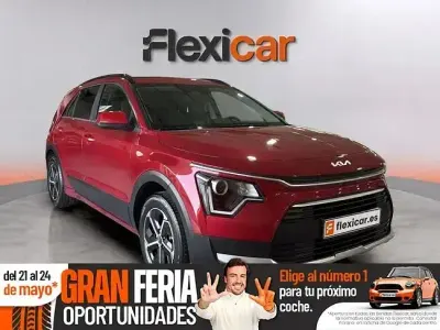 Usado Kia Niro 129 CV (94 kW) 2025 Rojo SUV