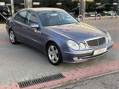 Usado Mercedes E320 204 CV (150 kW) 2004 Azul Berlina