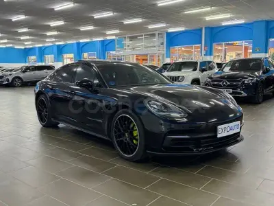 Usado Porsche Panamera 4 E-Hybrid 462 CV (339 kW) 2018 Negro Utilitario