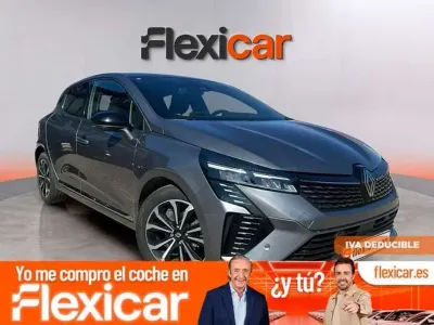 Usado Renault Clio Techno 91 CV (66 kW) 2024 Gris Utilitario