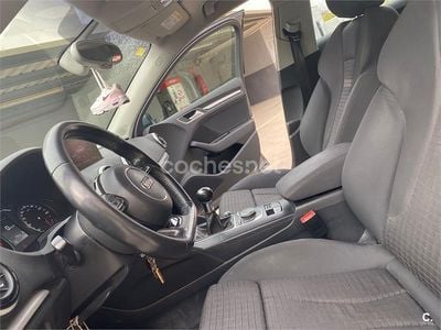 Usado Audi A3 Attraction 150 CV (110 kW) 2014 Gris / plata Berlina