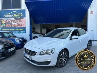 Usado Volvo S60 Momentum 150 CV (110 kW) 2018 Blanco Berlina