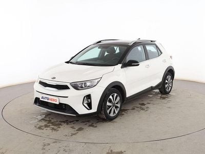 Usado Kia Stonic 101 CV (74 kW) 2021 Blanco SUV