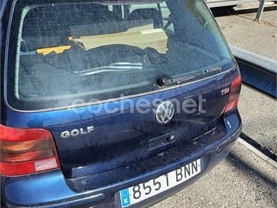 Azul Usado 2002 VW Golf IV Berlina | 2150 € (Buen precio)