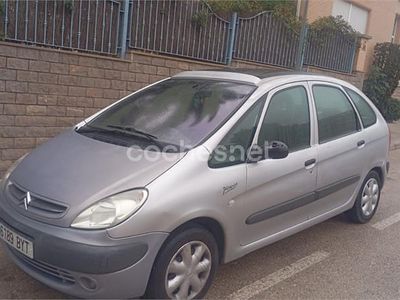 Usado Citroën Xsara Picasso 90 CV (66 kW) 2000 Gris / plata Monovolumen