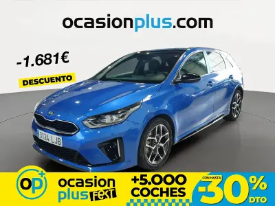 Usado Kia Ceed GT GT-Line 140 HP (102 kW) 2020 Azul