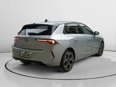 Usado Opel Astra GS Line 130 CV (95 kW) 2023 Gris Berlina