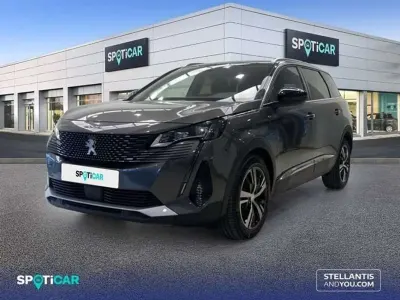 Usado Peugeot 5008 GT 131 CV (96 kW) 2021 Gris SUV