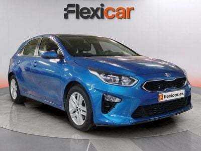 Usado Kia Ceed 120 CV (88 kW) 2021 Azul Utilitario