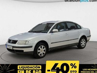 Plateado Usado 2000 VW Passat Comfortline Berlina | 1900 € (Precio justo)