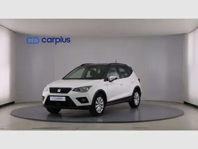 Usado Seat Arona Style 110 CV (80 kW) 2021 Gris SUV