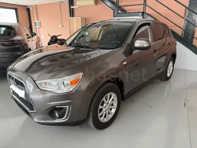 Usado Mitsubishi ASX Motion 116 CV (85 kW) 2013 Gris / plata SUV