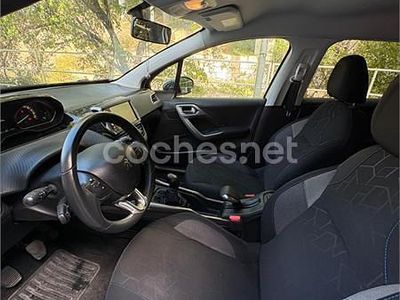 Blanco Usado 2018 Peugeot 2008 Style SUV | 9500 € (Precio justo)
