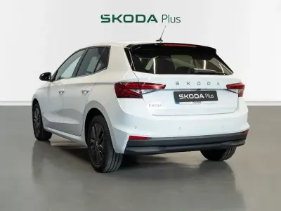 Usado Skoda Fabia 95 CV (69 kW) 2026 Blanco Utilitario
