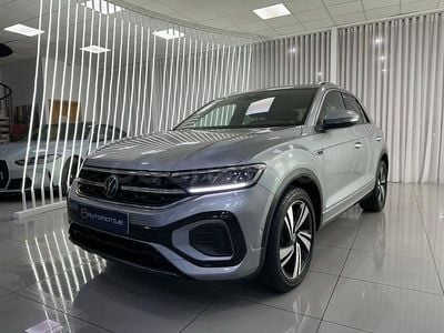 Usado VW T-Roc R-line 150 CV (110 kW) 2023 Gris / plata SUV