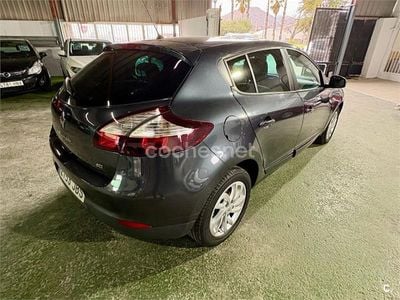 Usado Renault Mégane LIMITED 95 CV (69 kW) 2014 Azul Berlina